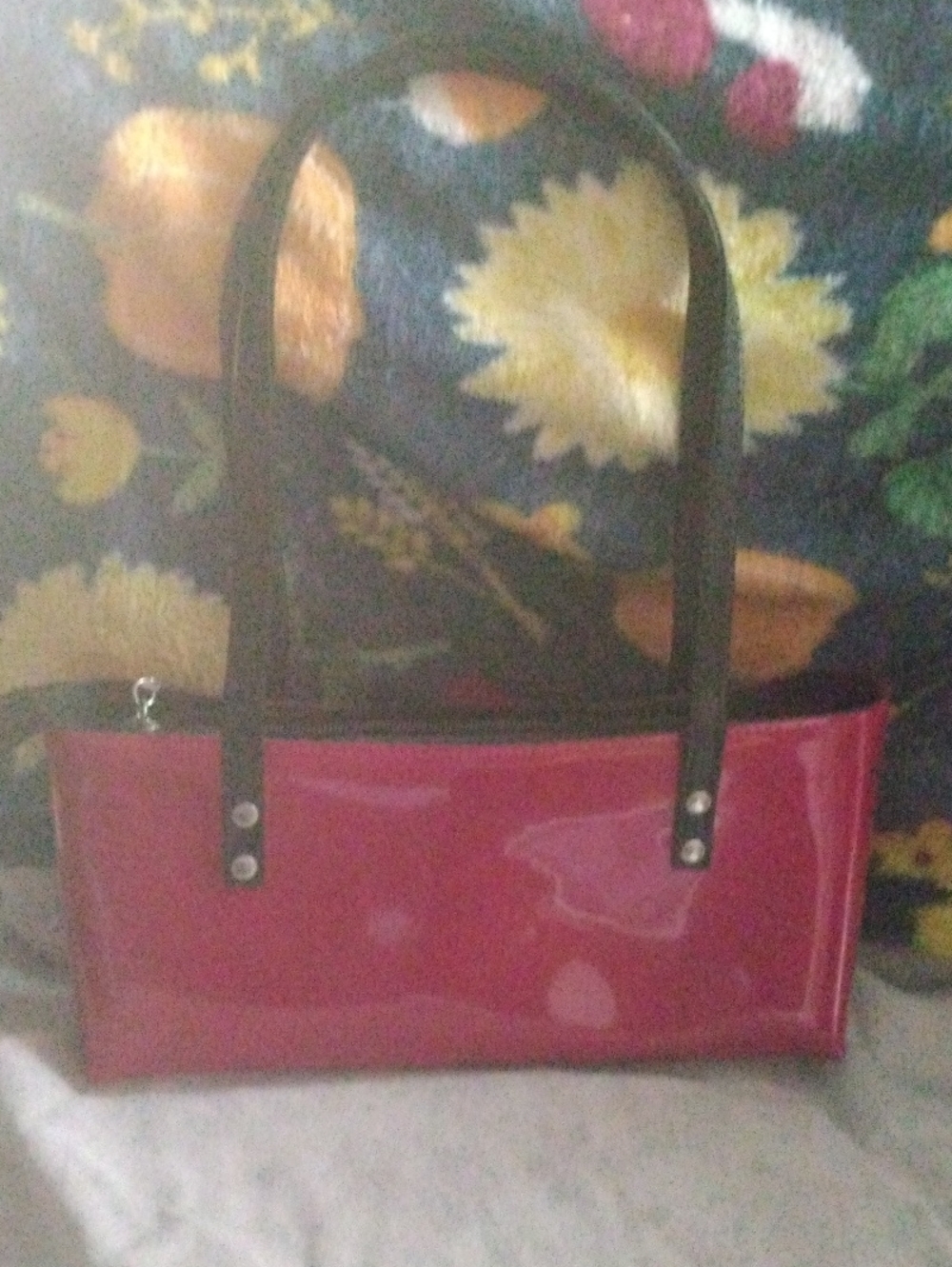 Beijo Red Tote with Black Straps - Picture 3 of 6